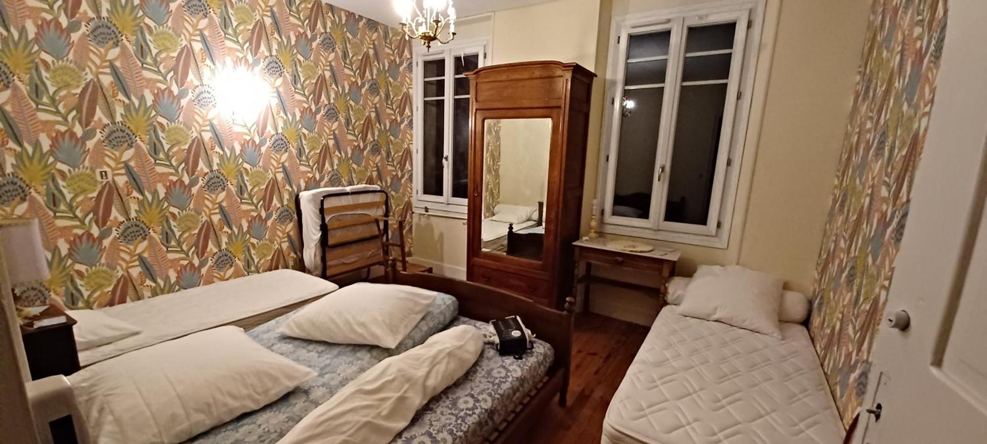 Chez Virginie - Chambre Du Bourg Лурд Екстериор снимка